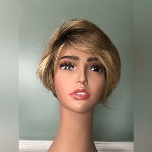 Paula Young wigs- Jaclyn Smith wig - Hollywood lights in wildflower honey size A